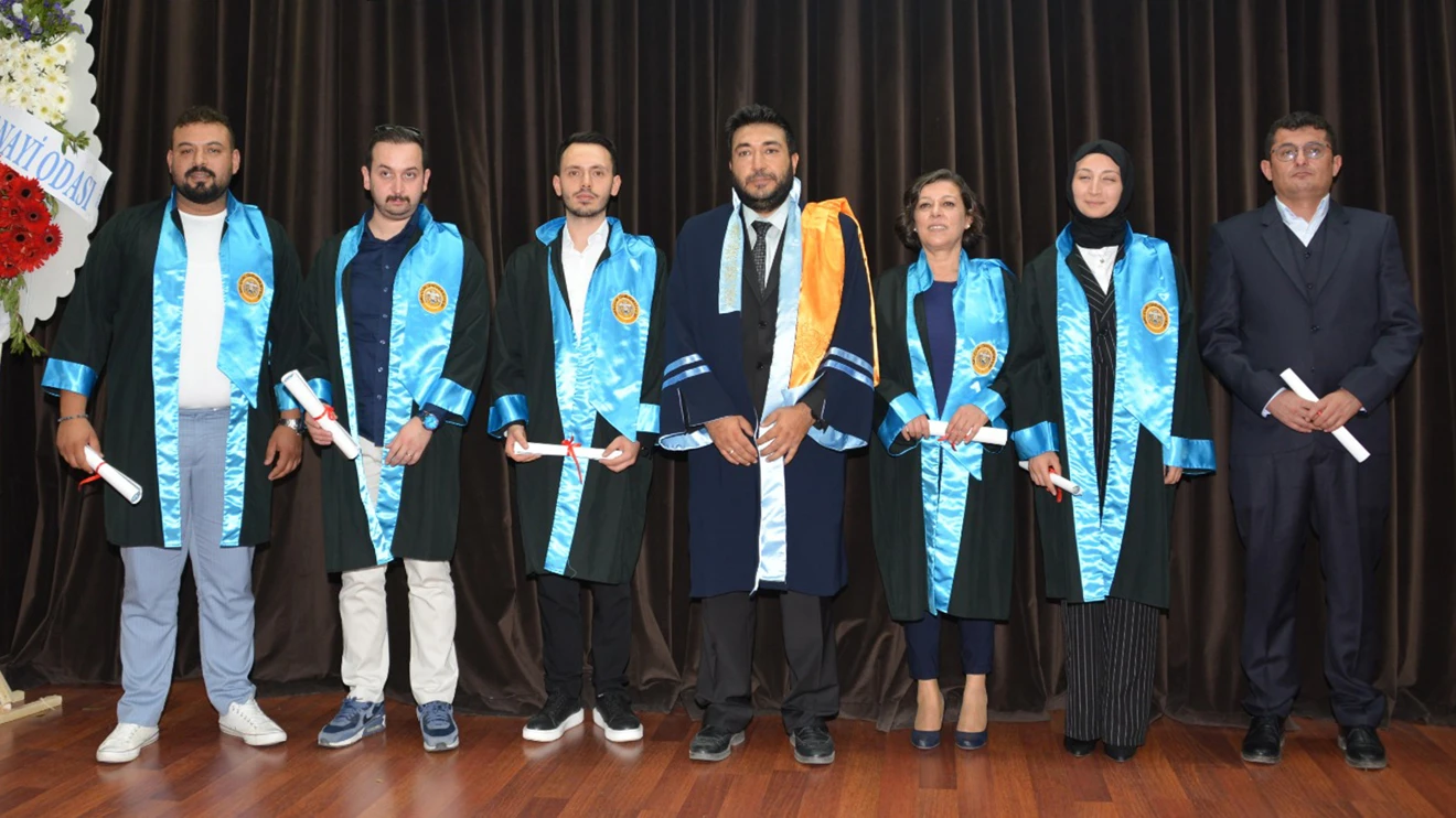 Sağlık Bilimleri ve Fen Bilimleri Enstitülerinde mezuniyet heyecanı